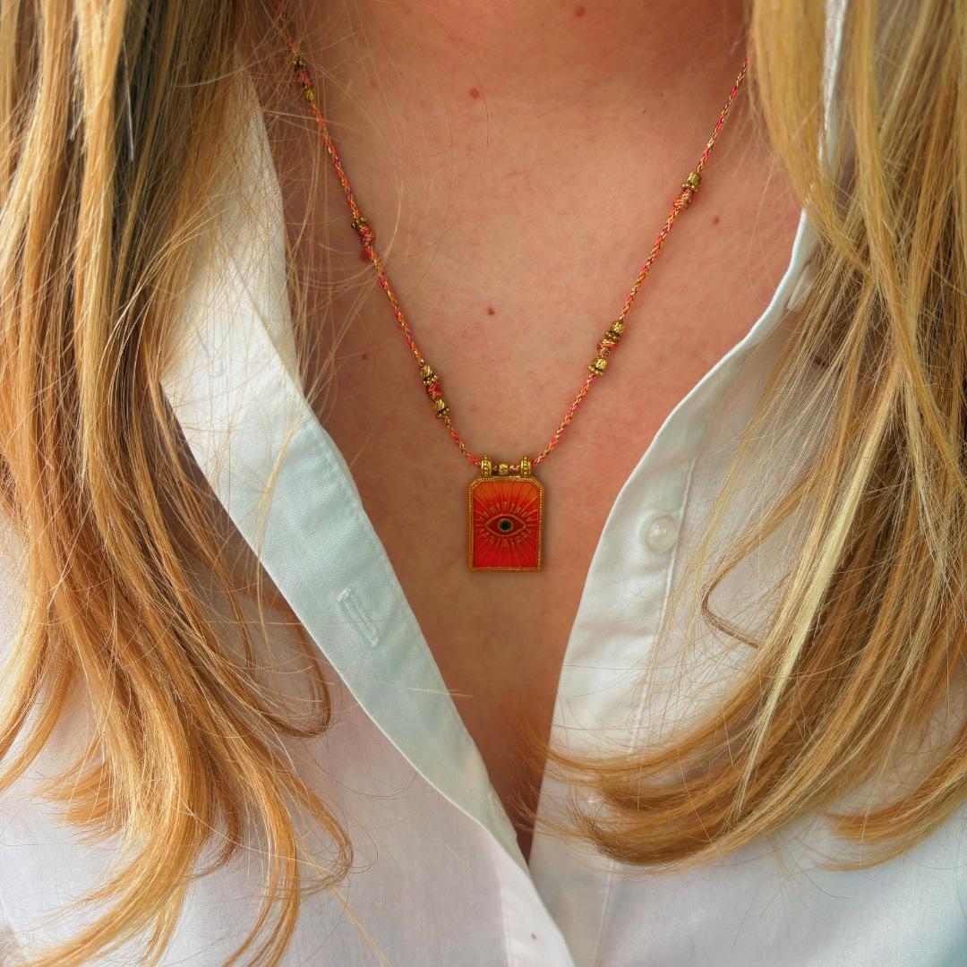 

Sun Square Brand Pendant Necklace Niche Dly Pendant Necklace Collarbone Chain Electroplating Gold Color Retention