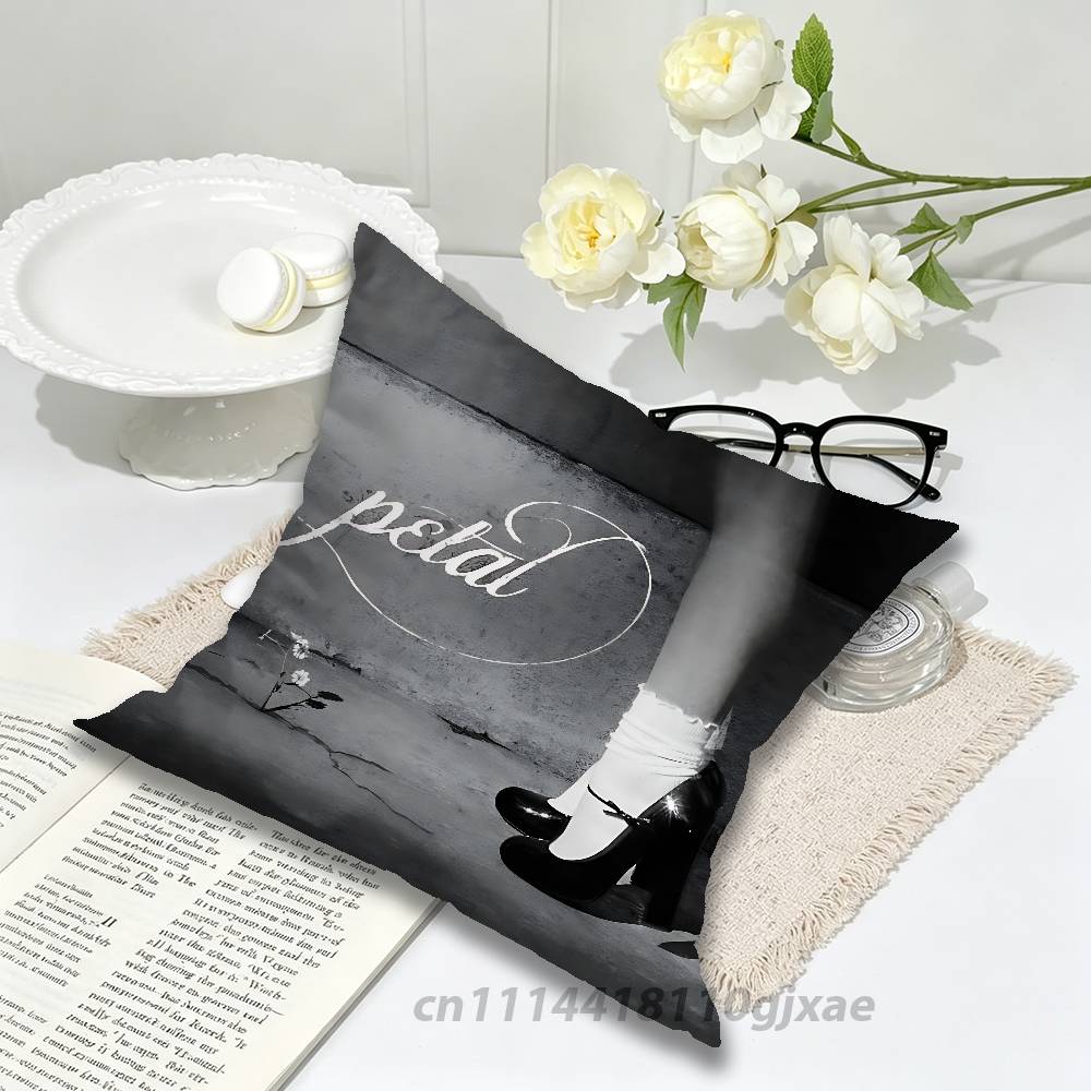 For Singer AAriana Petal GGrande Pillow Case For Home Bedroom Car Office Decoration Living Room Sofa Cushion Cover Suitable