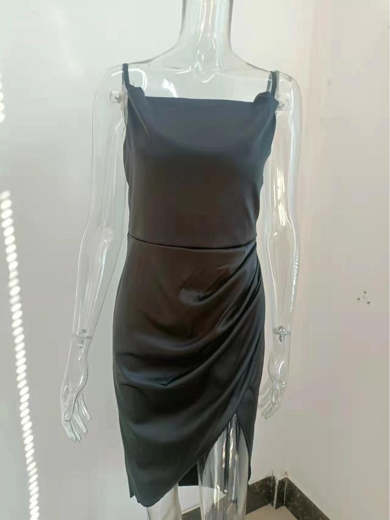 Abito Slimming Sottile Satinato Chic Europeo e Americano 2025 con Spallina Sexy