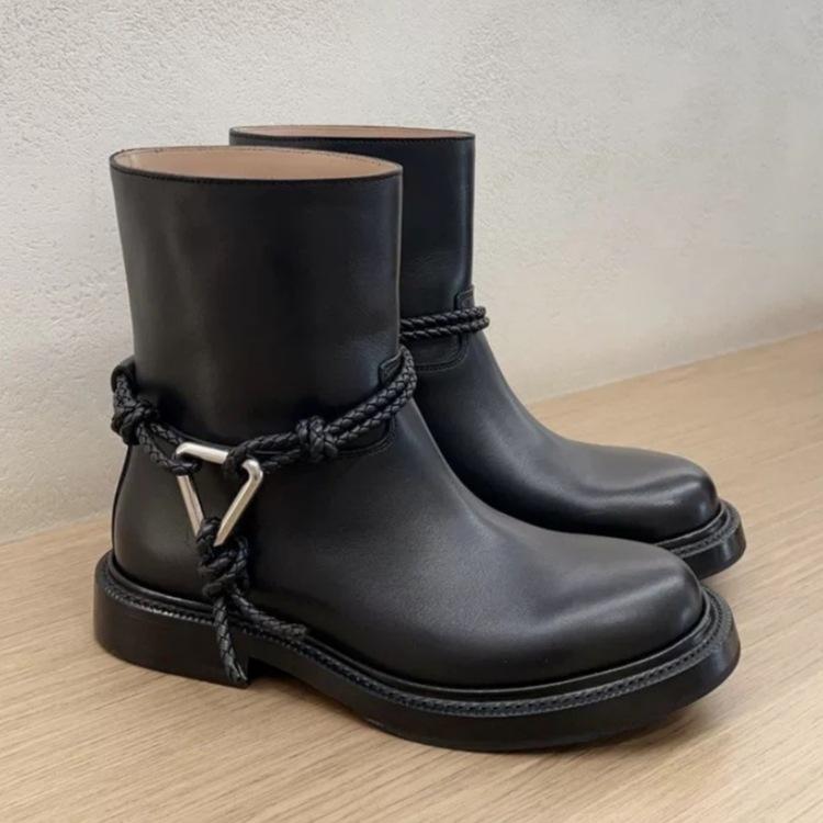 

Cowhide version~ 25 years old new Korean version niche design round head braided rope strap metal buckle thick heel length Martin boots 40