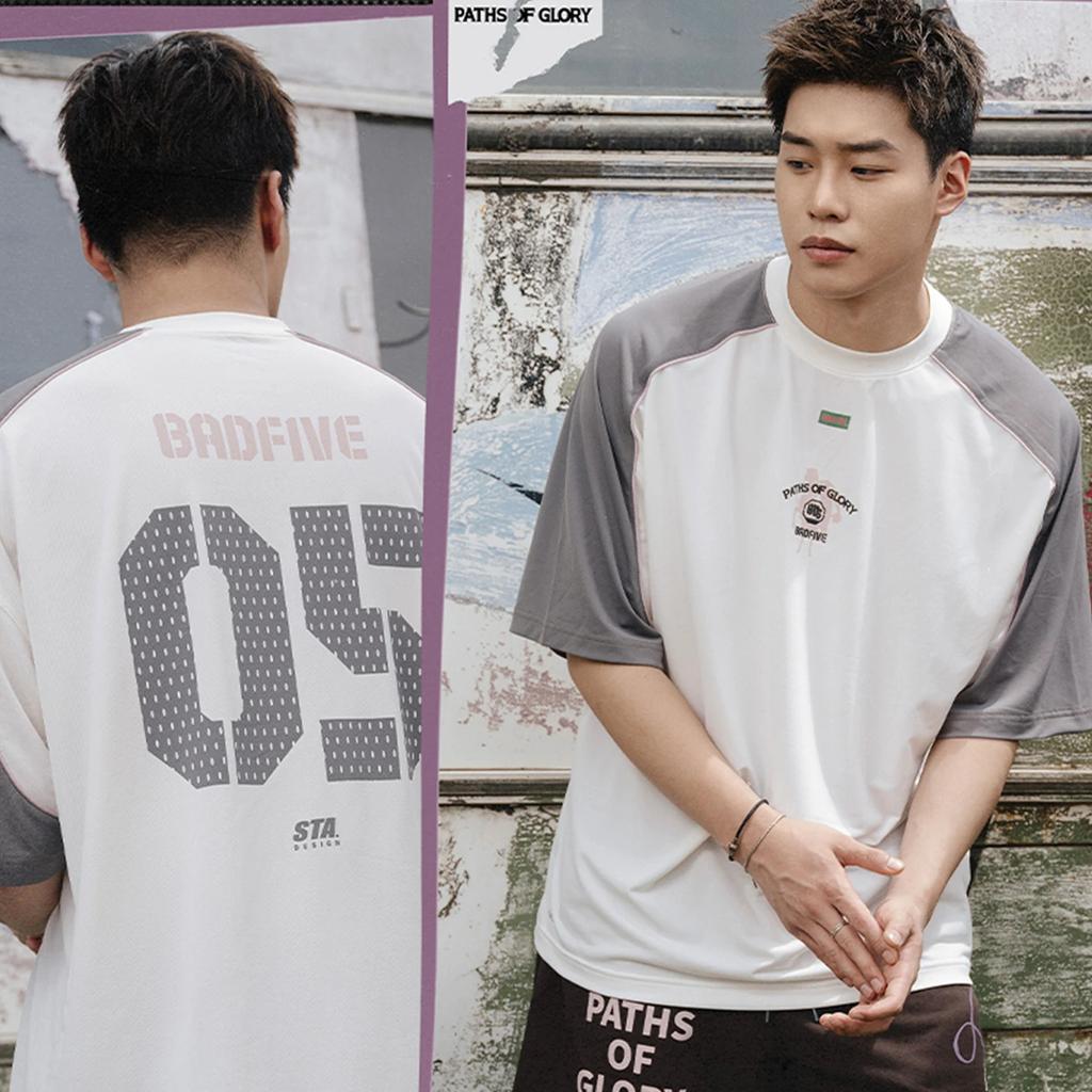 Li Ning Basketball Series Bad Five Buchstabenspleißung Rundhals Bequem Atmungsaktiv Vielseitig Locker Kurzarm T-Shirt Herren T-Shirts AHSUD39-3