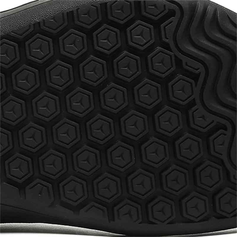 Fashionable and Minimalist Shoes with Ultra Light and Wide Feet Suitable for Both Men and Women for Daily Exercise and Travel