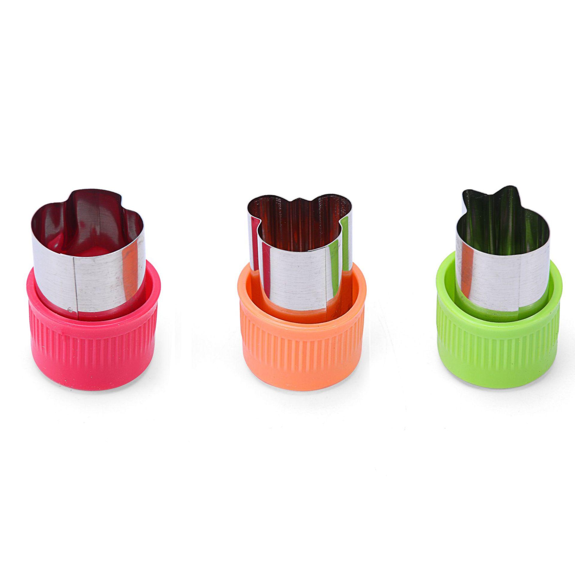 3 Piece Small Stainless Steel PP Hand-protecting Cookie Cutter Set One Size