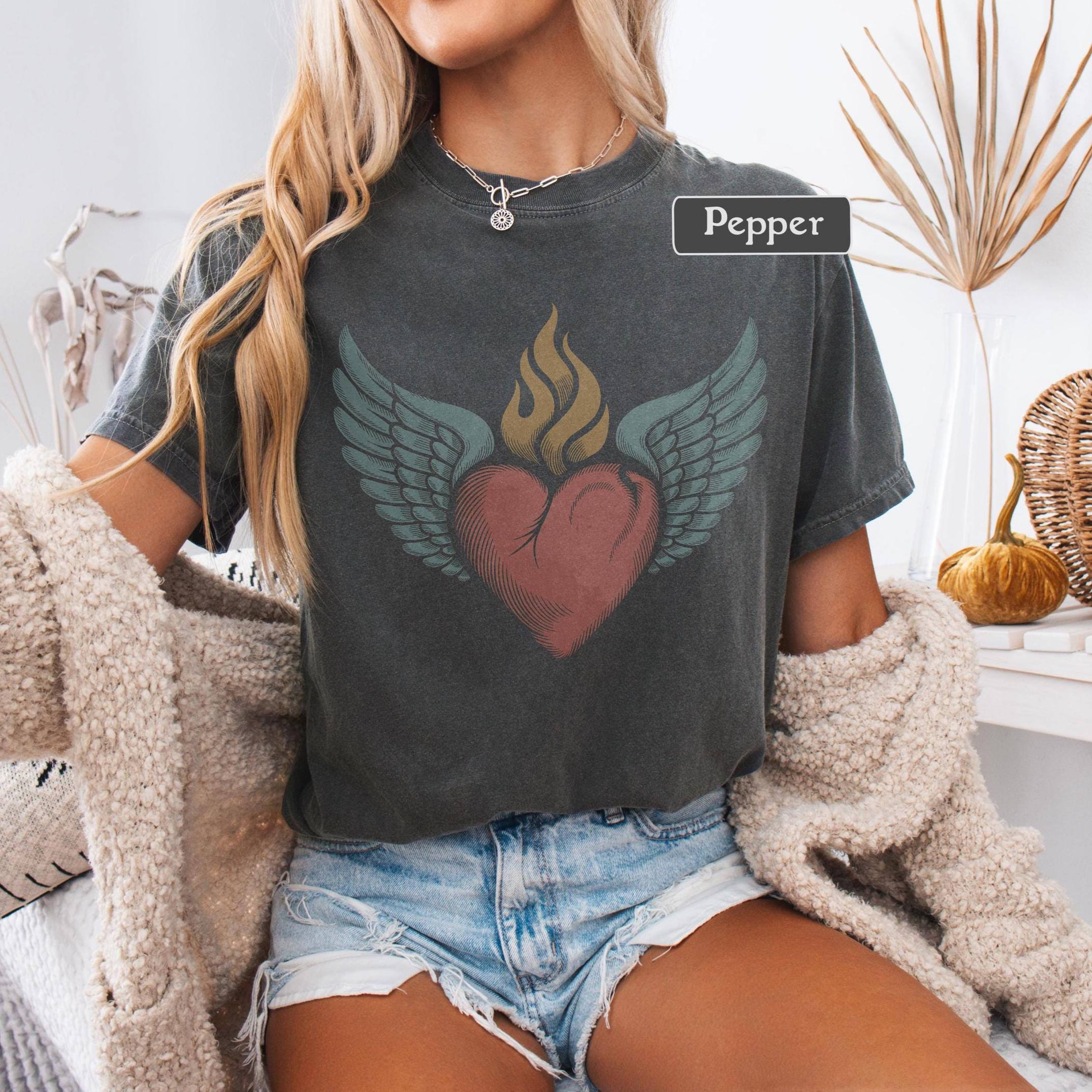 

2026 Summer Womens Retro Winged Sacred Heart Pattern TShirt Unisex Cotton and Breathable Short Sleeve Oversized Loose Casual S