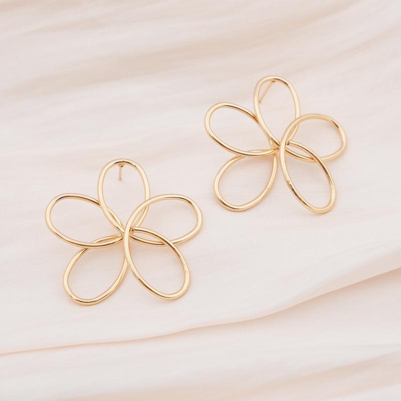 Retro Stora Blomster Hängande Örhängen för Kvinnor Enkla Vridna Metall Ihåliga Blommor Hängande Örhängen Bröllopsfest Trendiga Zirkon Guldiga