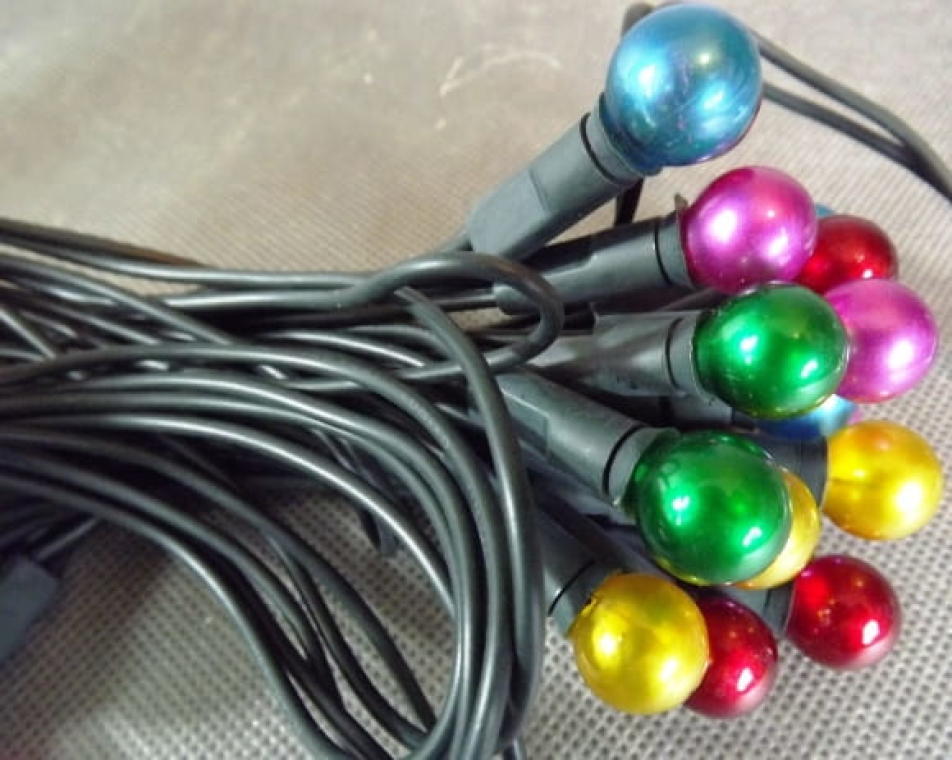 Lot de 35 Guirlandes Lumineuses de Sapin de Noël Perles Multicolores sur Câble Vert 220V-240V, Longueur 3,2 m