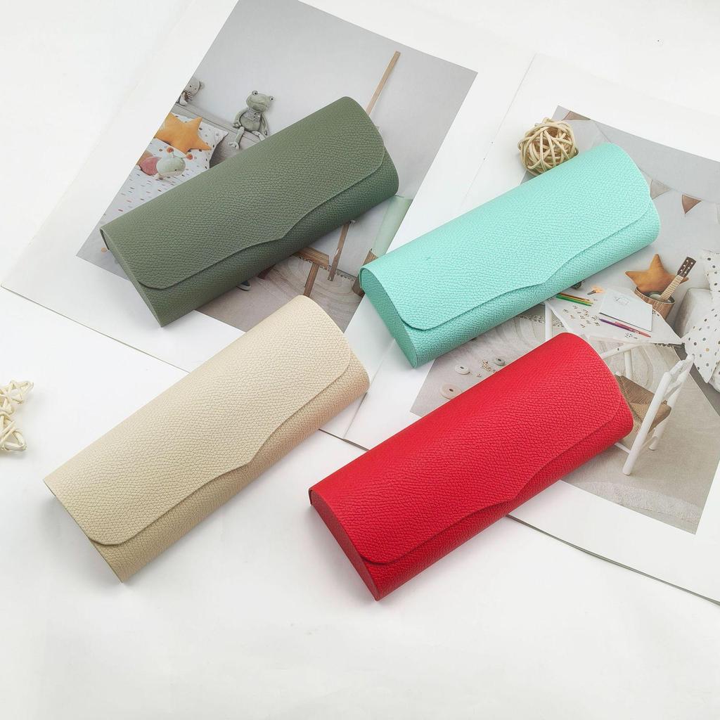 Portable Korean Style Glasses Case with Magnetic Closure – Sturdy, Stylish Design for Men, Women, and Students