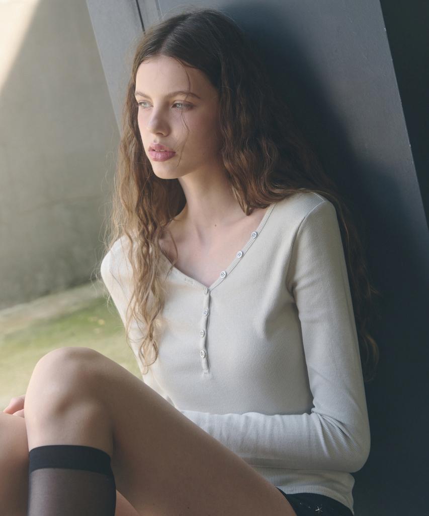 Ledeoli Button-Up Ribbed V-Neck Long Sleeve [Grey]