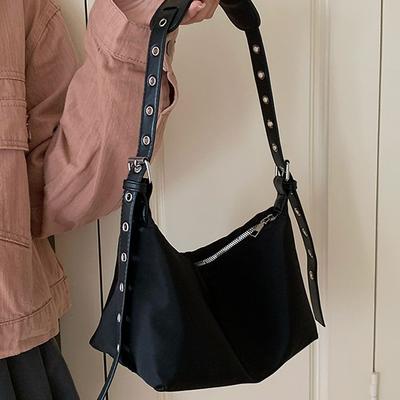 Un sac aisselle de niche de haute qualité et un sac bandoulière à la mode