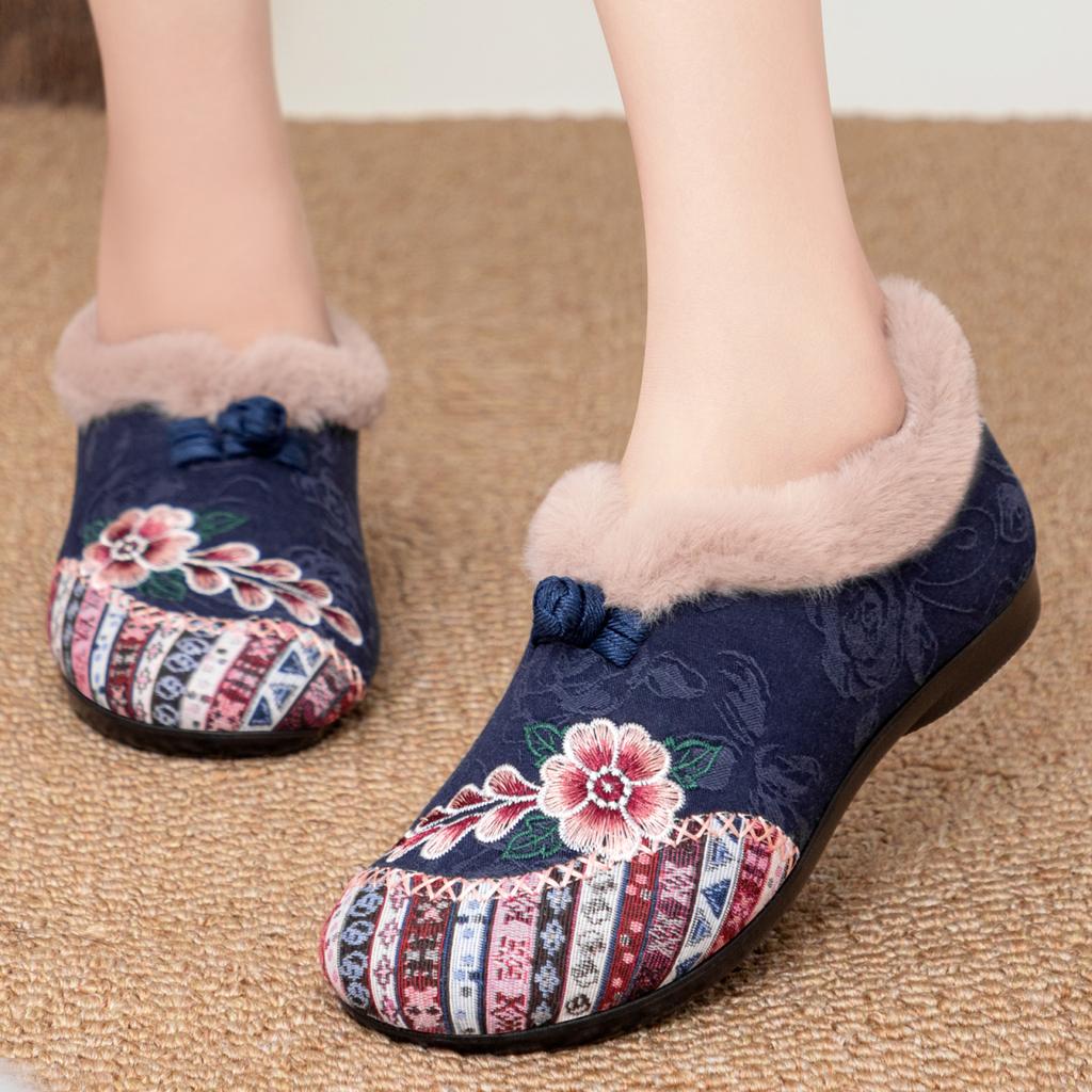 Women's Warm Cotton Boots Soft and Comfortable Flat Shoes 2025 Winter New Chinese Style Embroidery Design Casual Low Top Shoes