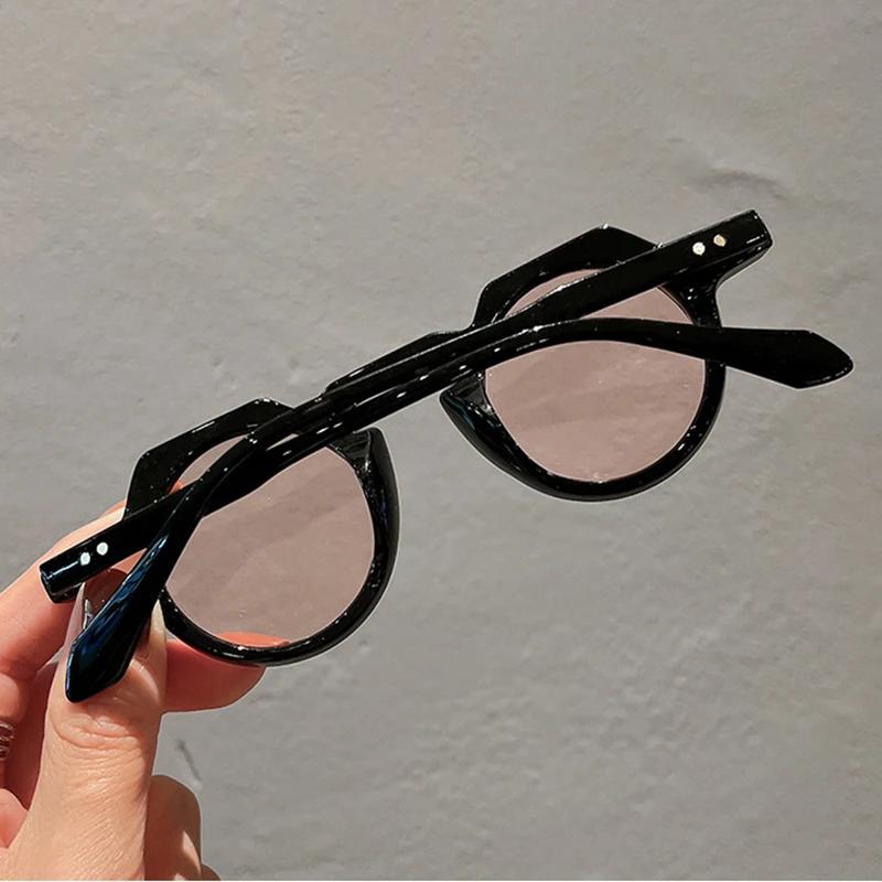 New Round Small Frame Luxury Brand Designer Sunglasses Women For Men Fashion Vintage Popular Sun Glasses Punk Rivet Shades Uv400