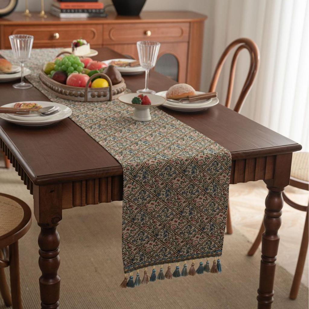 Imanqi Yun Retro Colorful Jacquard Diamond Geometric Tassel Table Runner