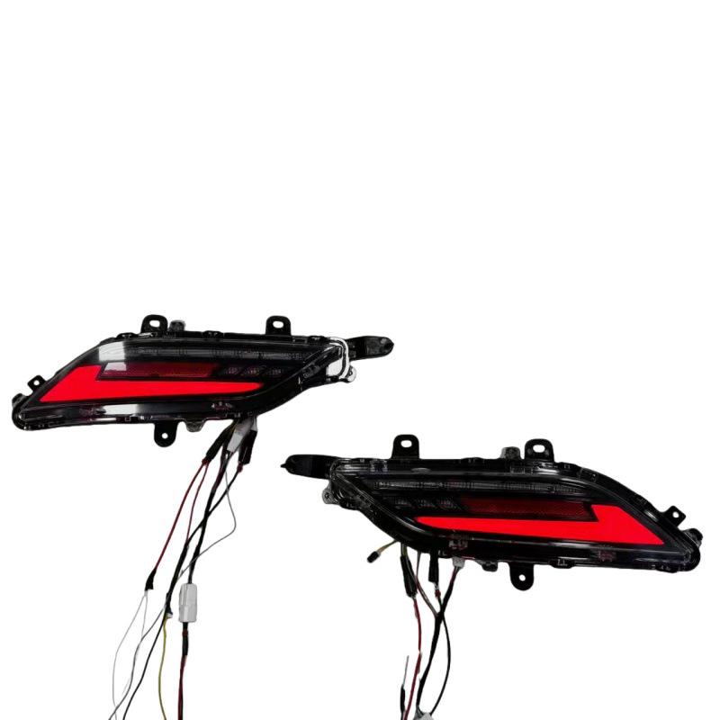 Toyota Harrier/Venza Rear Bumper Light: Fog & Turn Signal Light