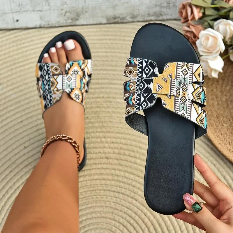 Mote 2024 Hot Sale Damesko Åpen tå Blandede farger Dametøfler Sommer Utendørs Uformelt Flat Stor Størrelse Tøfler Zapatos Mujer