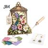 Handgemachtes Blume Vogel Handwerk 3D Stoff Stecherei Kunst-Kit, DIY Erinnerungs-Laterne Florales Einweihungsgeschenk für Naturliebhaber Und Muster, Punch Needle