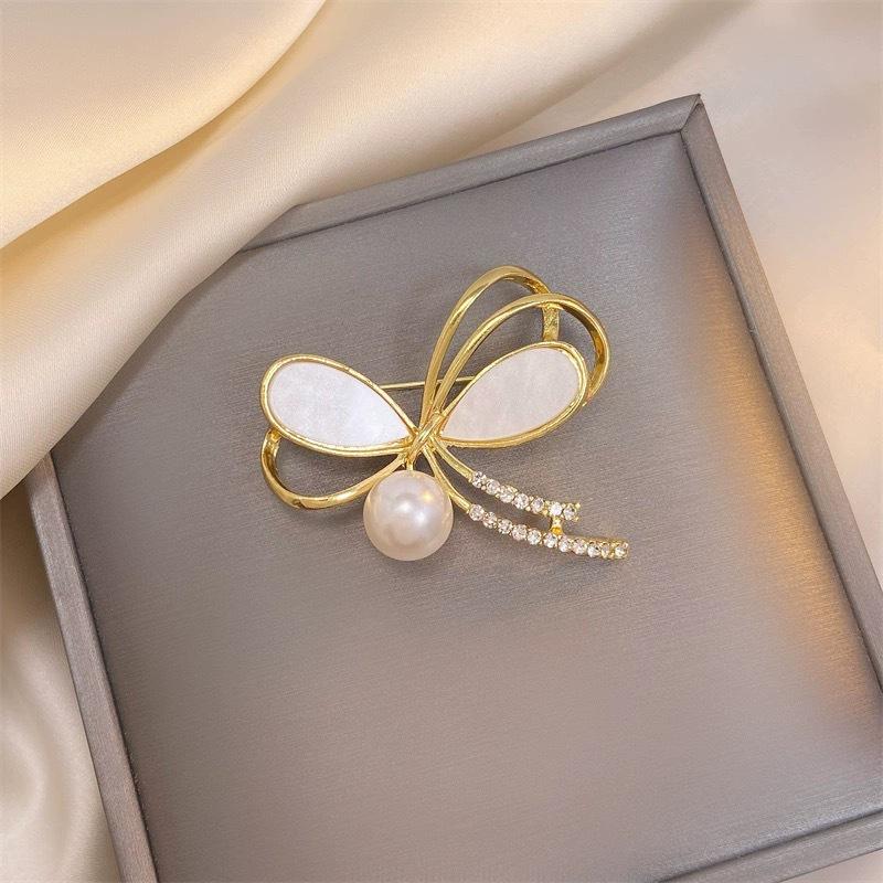 Matte Gold Pearl Wheat Ear Corsage Brooch for Women - High-End Versatile Pin with Anti-Exposure Design