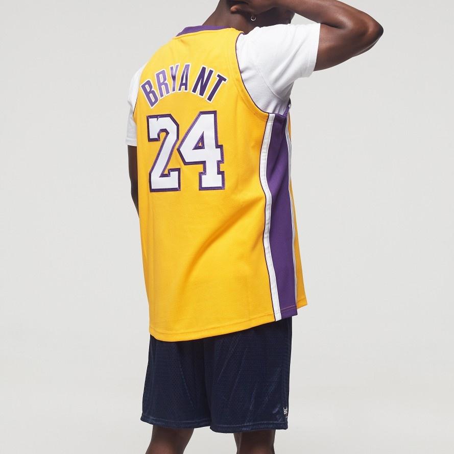 Mitchell & Ness NBA Kobe Bryant Los Angeles Lakers 2008/09 Authentic Jersey #24 Men's AJY4CP19009-LALLTGD08KBR