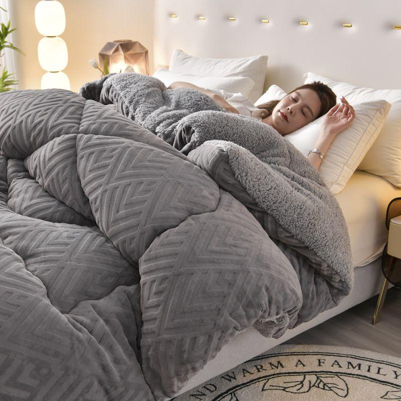 Super Warm Lamb Cashmere Quilt Winter Blanket Velvet Fabric Quilts Thickened Comforter Core Queen Full Size Weighted Blankets