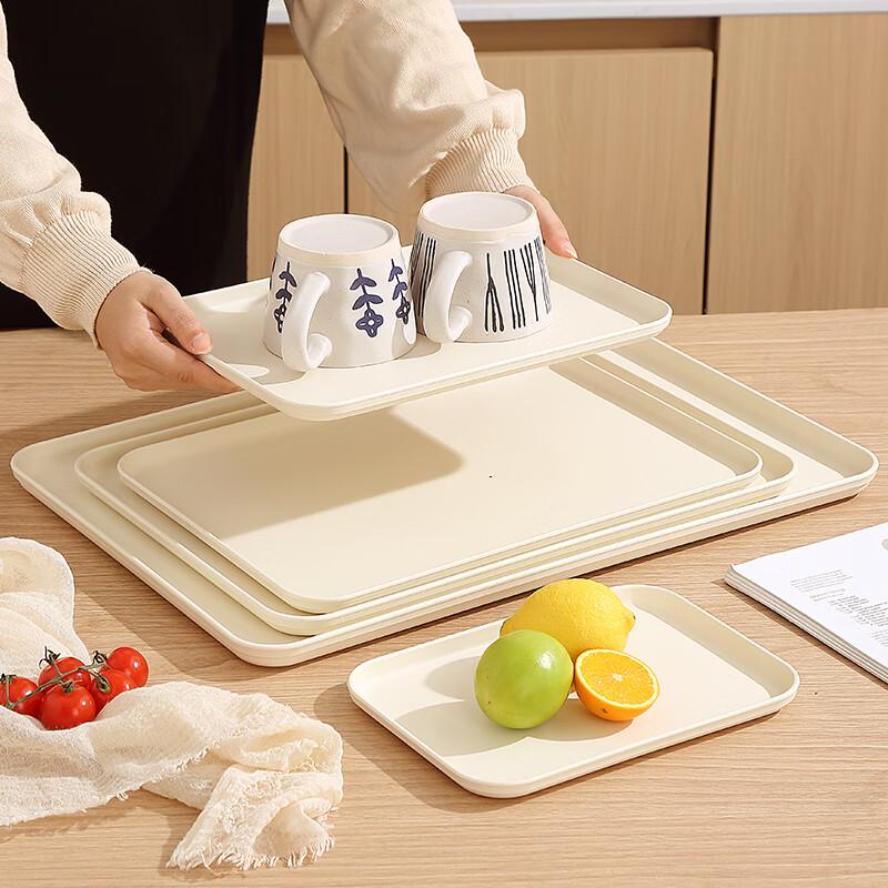 Le Yong Tu Plastic Serving & Storage Tray