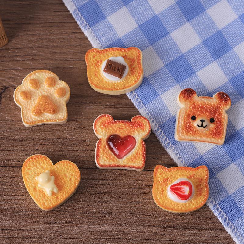 Miniature Dollhouse Caramel Toast Bread Heart Bear Resin Food Display