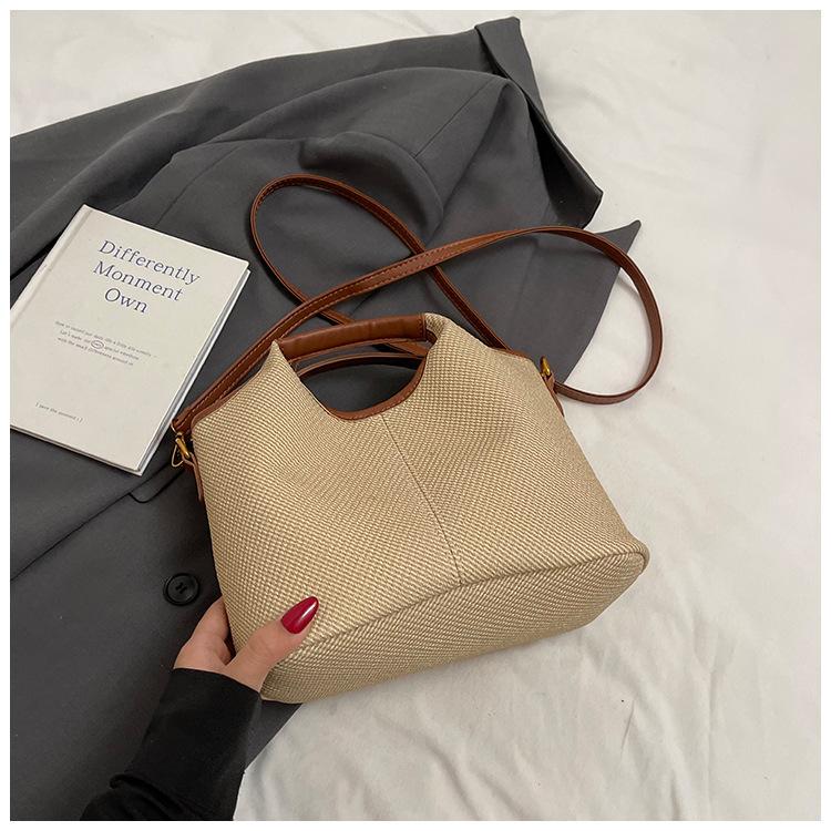 

Винтажная нишевая сумка-тоут женская 2025 весна новая трендовая высококлассная дорожная сумка большой вместимости на плечо/кроссбоди