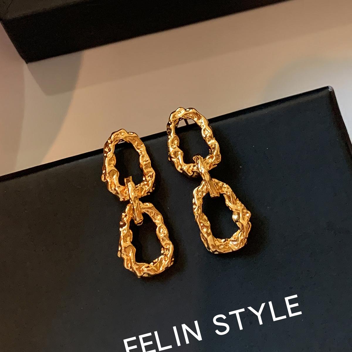 

2025 Новый стиль Европейские и американские серьги-пусеты с металлическим кругом в стиле легкой роскоши для женщин