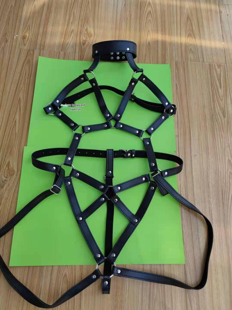 Dámský kožený svazovací outfit: Erotické SM Seduction & Flirting Attire