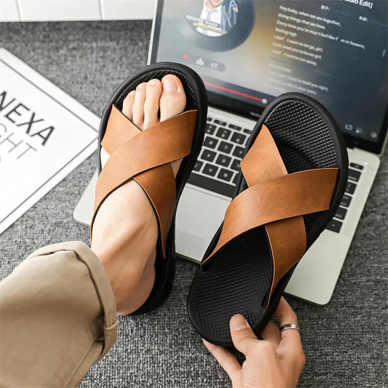 Fashion Slippers for Men Slippers Flat Leather Beach Shoes Ltalian Style Mens Slipper Quality Bathroom Men's Slide Sandals Large Size 47