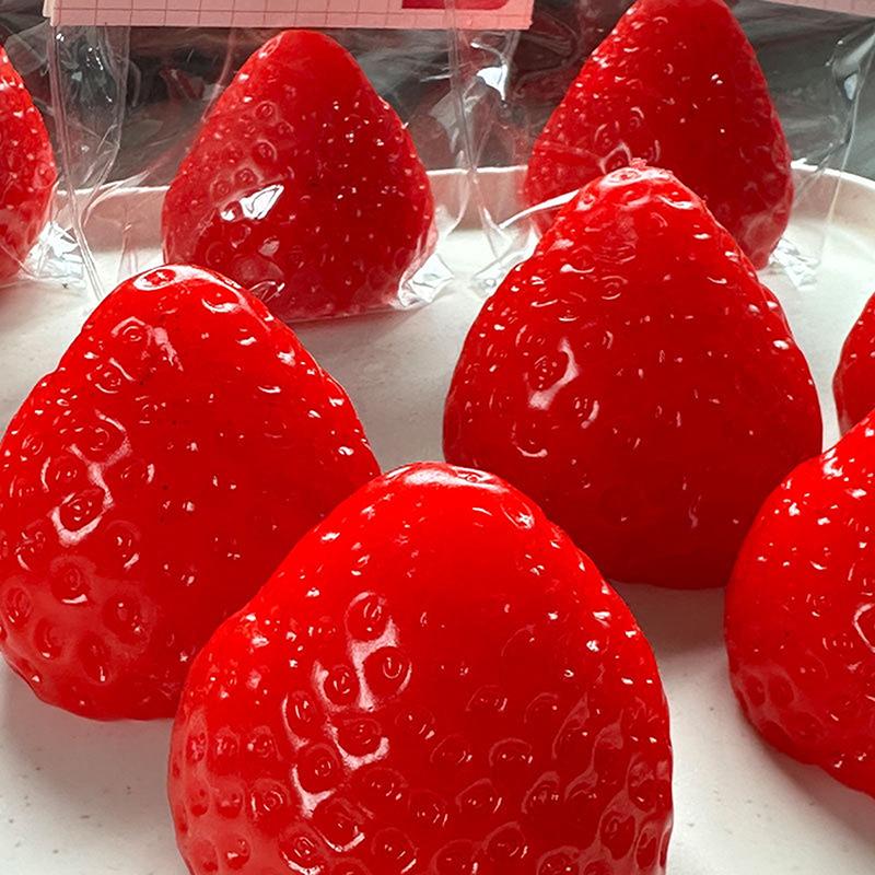 Cute Cream Gold Powder Big Strawberry Pinch Fidgeting Imitation Silicone Clay Feeling Diy Girl Birthday Gift Kids Squishy Toys