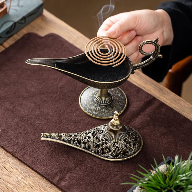 Auspicious Clouds Alloy Incense Burner - Pear-Shaped Agarwood Bedtime Ornament for Tea Ceremony