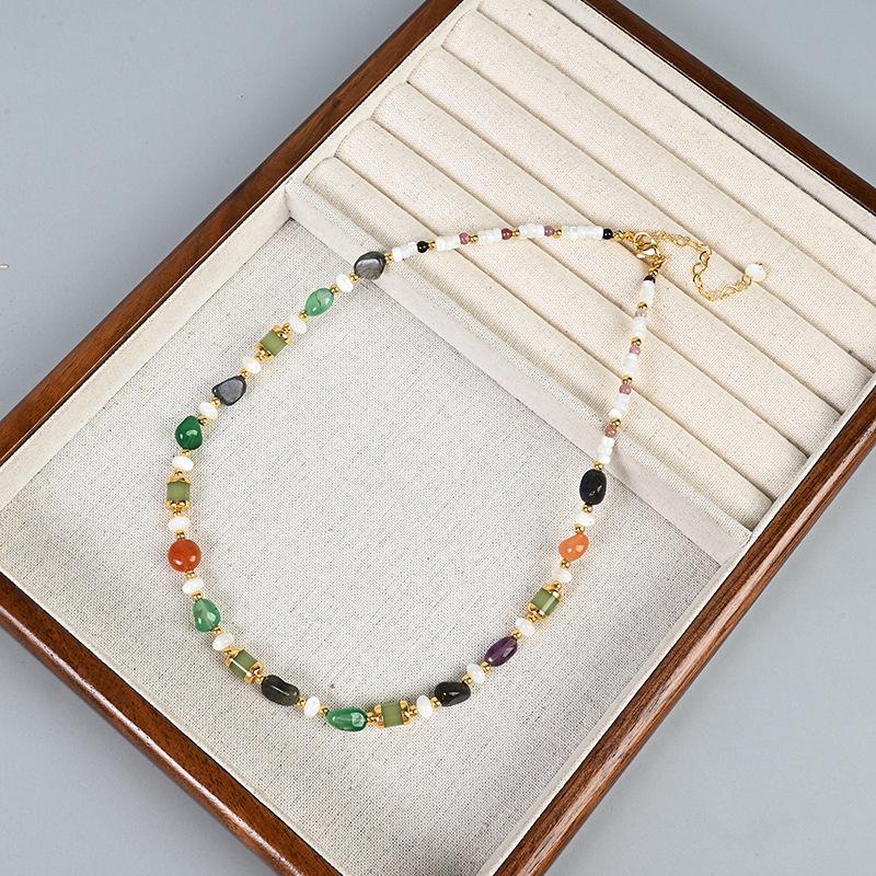 

Vibrant Glazed Necklace with Dazzling Pearls and Beads for an Elegant Touch