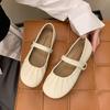 Autumn and Winter Lady Shoes Spring Rustic Pleated Soft Bottom Moe Big Head Commuting Women's Shoes