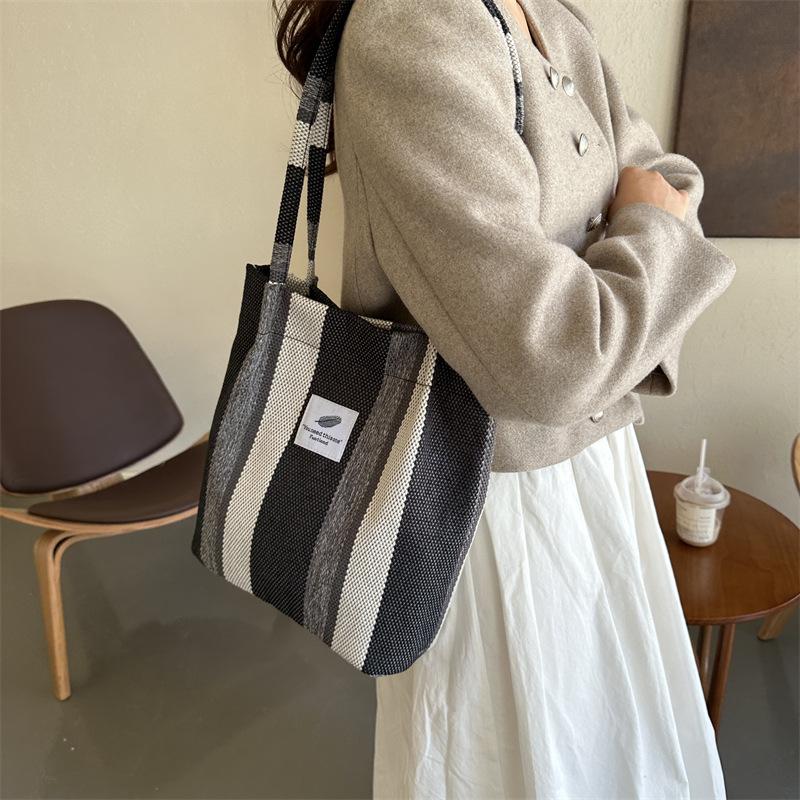 New Large Capacity Bag for Women Fashion Striped Canvas Bag Commuting Hand Tote Bag Trendy Shoulder Bag for Women