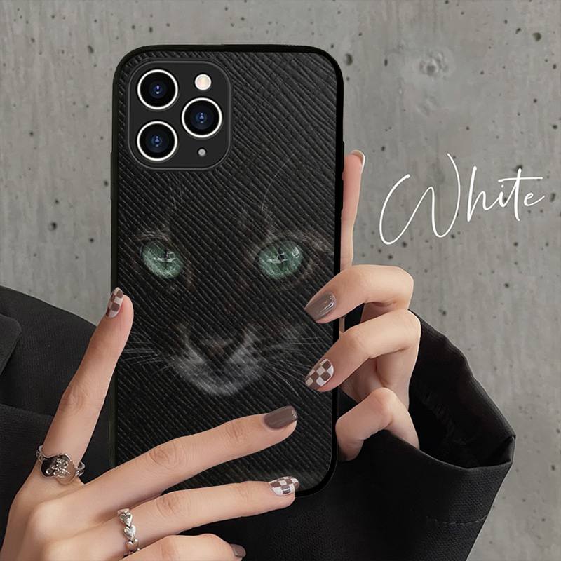 Schwarze Katze Starrendes Auge Handyhülle Hartlederhülle für iPhone 11 12 13 Mini Pro Max 8 7 Plus SE 2020 X XR XS Coque