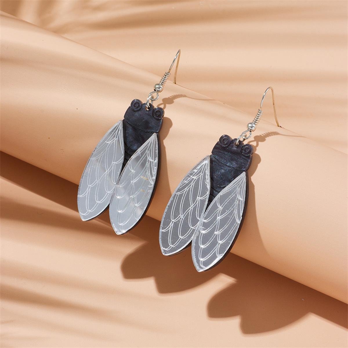 

Acrylic creative new style cicada earrings with mirror carving, exaggerated personality, cicada earrings чорний