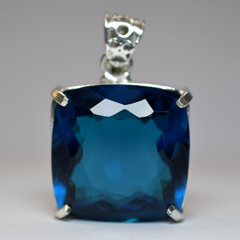 Pandantiv Topaz Albastru Pătrat Perna Argint Sterling 925 Natural 124 Ct CERTIFICAT my-481-sa