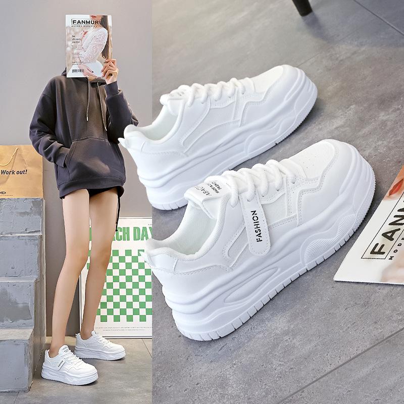 Internet celebrity white shoes women 2025 spring and autumn new versatile thick baseplate shoes leisure sports student shoes explosion 1023