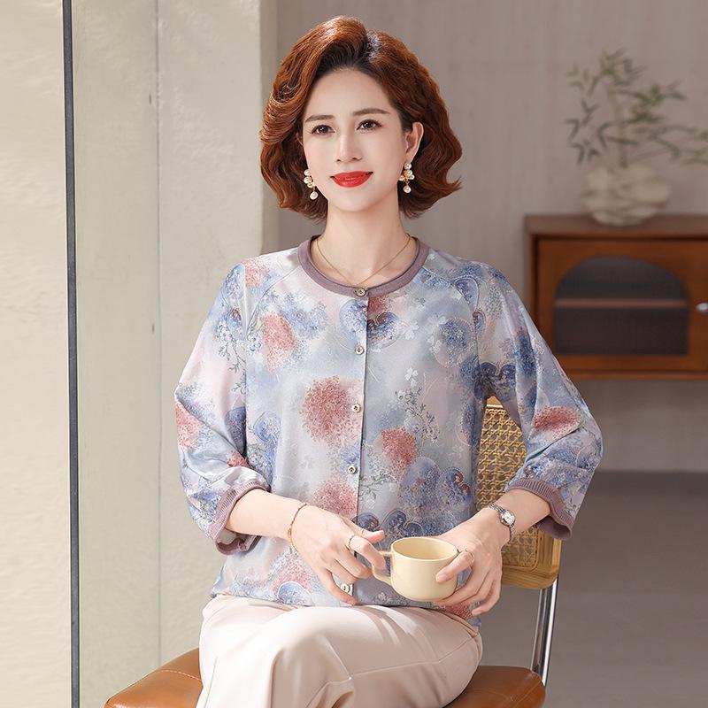 

Mom s Ice Silk Spring Knit Top - Stylish 3/4 Sleeve Cardigan for Middle-Aged & Elderly Women, Plus Size Summer T-Shirt 3XL (suggests 125-140 lbs)