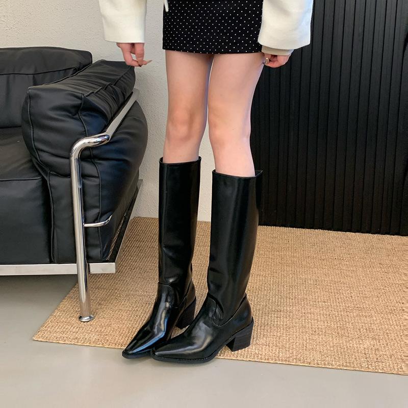 

Small square head but knee thick heel boots women s brown small high heel oily leather knight boots high sleeve feet high boots 40 коричневый