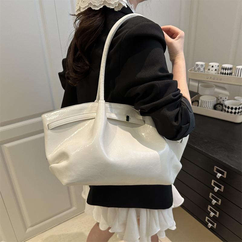 Spring New Beautiful Handbag Large Capacity Underarm Bag Fashion Casual Versatile Shoulder Tote Bag