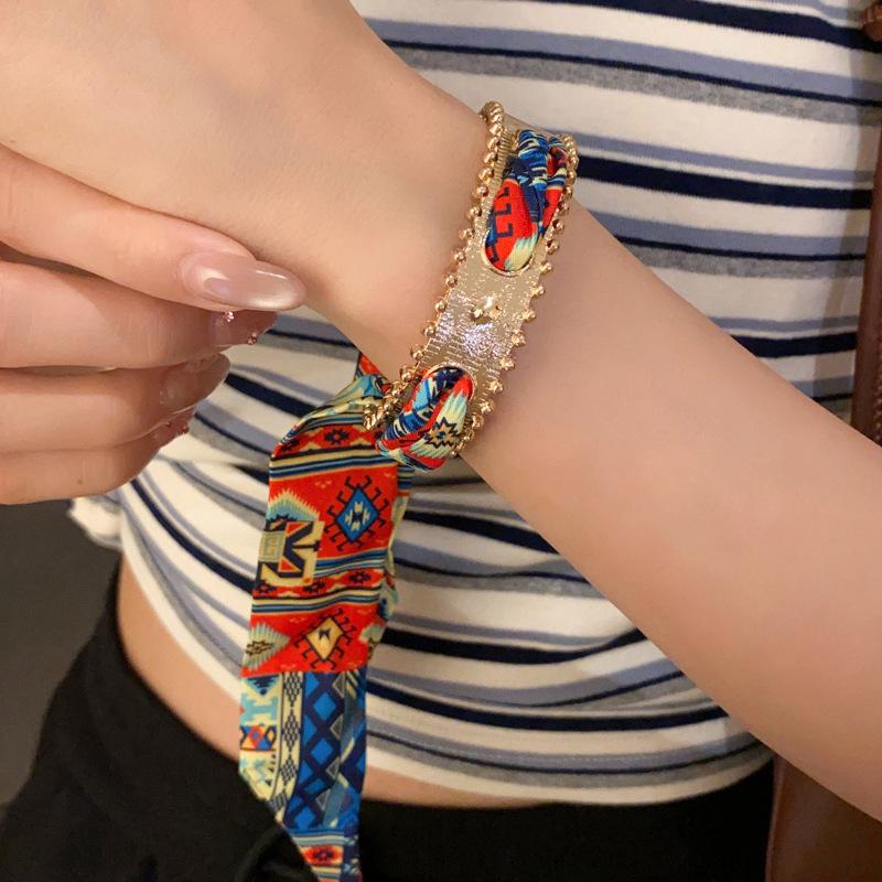 Vintage Ethnic Geometric Silk Scarf Print Bangle – Light Luxury Bracelet