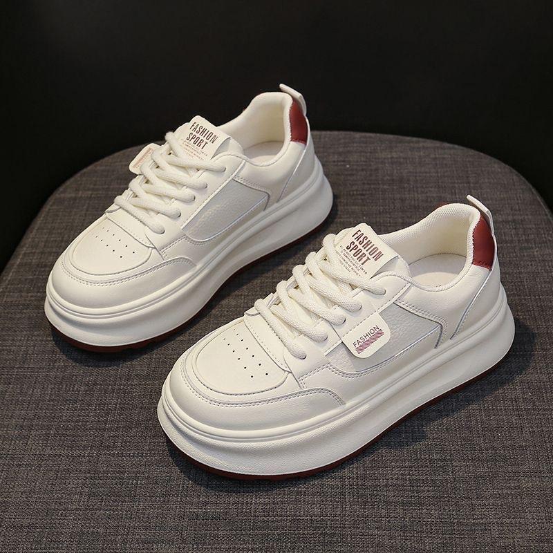 

2025 летние женские туфли новые дышащие маленькие белые туфли студентки корейская версия универсальные платформа спортивные повседневные кеды модная обувь 40