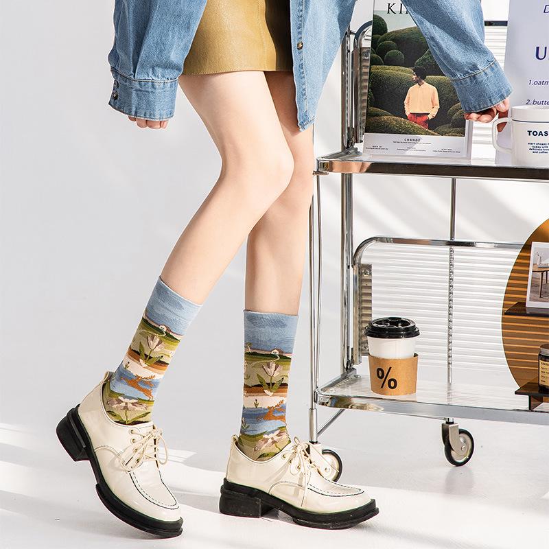 French Retro Abstract Oil Painting Mid-Calf Socks - Trendy Autumn/Winter High-Top Creative Combed Cotton for Women