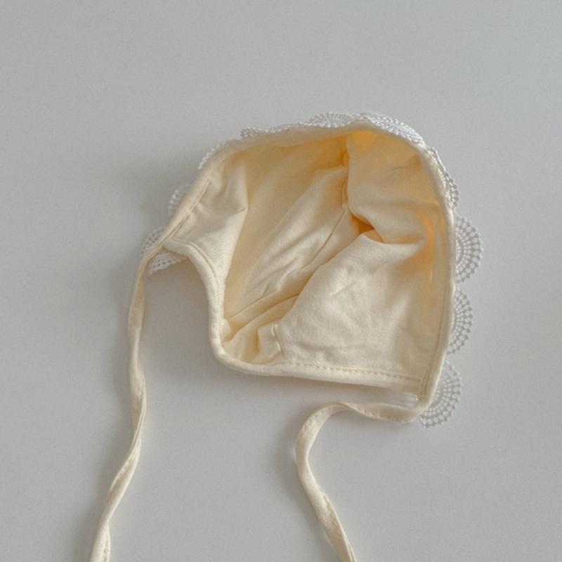 Delicate Lace Hat Newborns Bonnet, Soft and Cotton Fetal Caps for Infant Girls Breathable Early Fall Headwear 0-3 Years