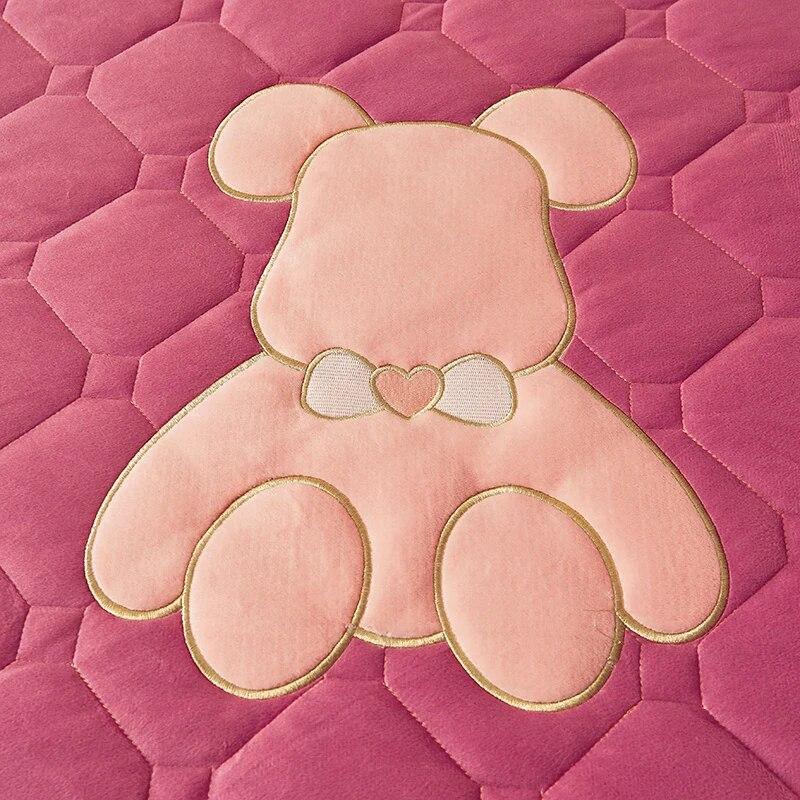 Solid Color Milk Velvet Winter Bedspread On The Bed Thick Home Bed Skirt-style Bed Sheets Cotton European-style Bed Spreads