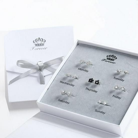 Qiyun Jewelry Packaging: Weekly Earrings Gift Box - Cardboard Storage for Holidays and Birthdays
