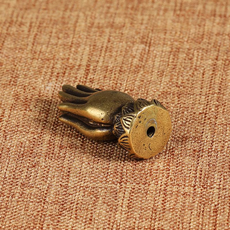Retro Antique Handmade Brass Buddhism Praying Buddha Hand with Lotus Base Copper Desk Decor Mini Hand Pray Figurines Home Decor