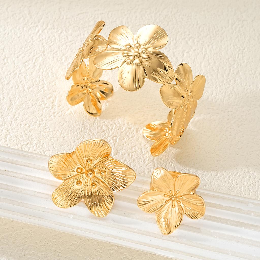 3Pcs Women's Gold Color Flower Bracelet Rings Sets Trendy Waterproof Chunky Metal Bangle Rings Wedding Party Jewelry Accessories