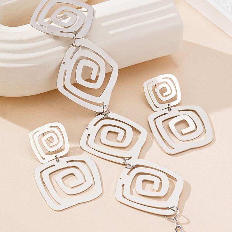 Creative round shape design earrings and necklace set