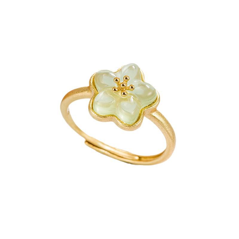 Adjustable Women's Ancient Style Plum Blossom Knot Ring with Imitation Hetian Jade – Elegant Design for Best Friends